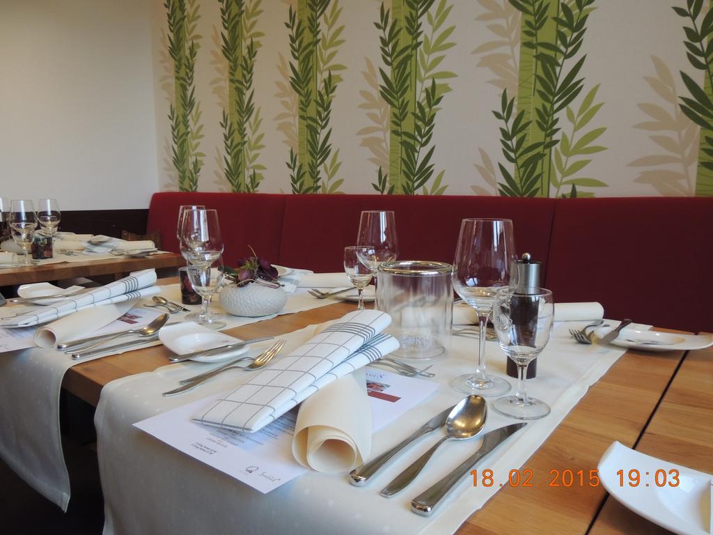 Ratsstube Blasius Hotel Мерциг Екстериор снимка