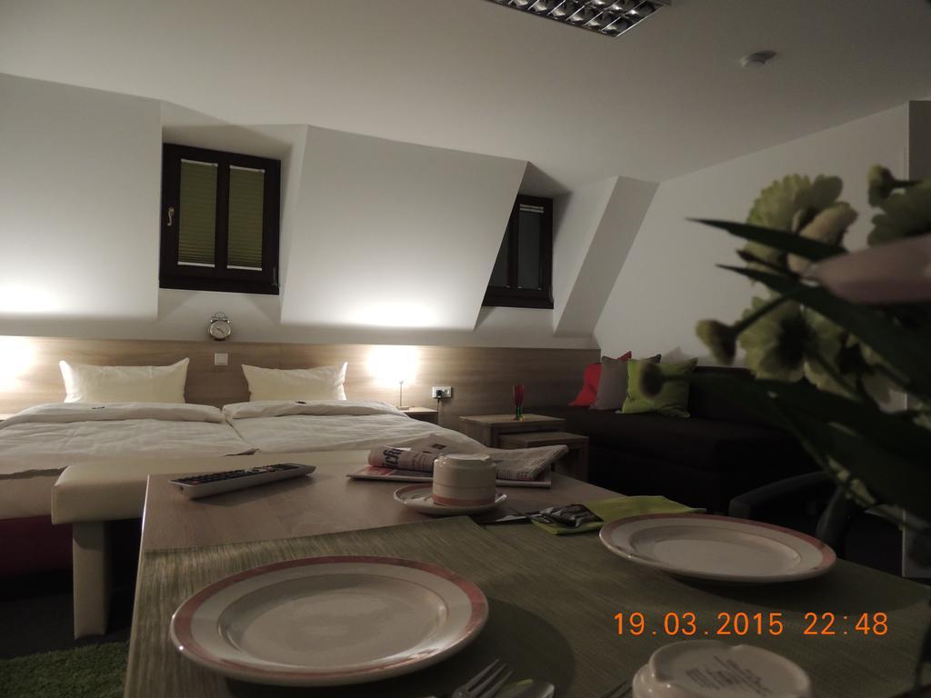Ratsstube Blasius Hotel Мерциг Стая снимка